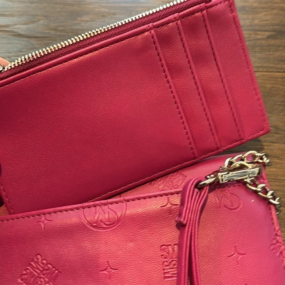 Steve Madden Crossbody/wristlet wallet,snap top,12 card/ID/bill/change removable